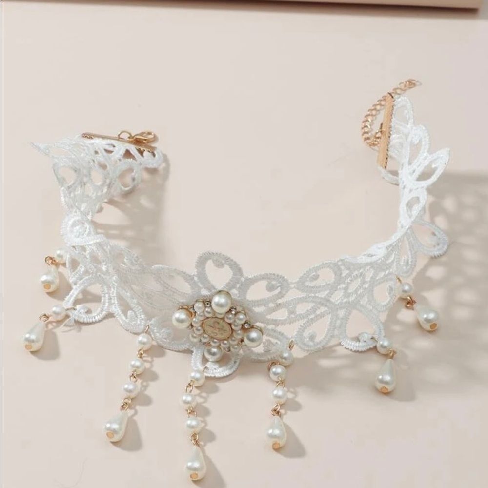 Cute Beaded Choker  - Picture 3 of 3